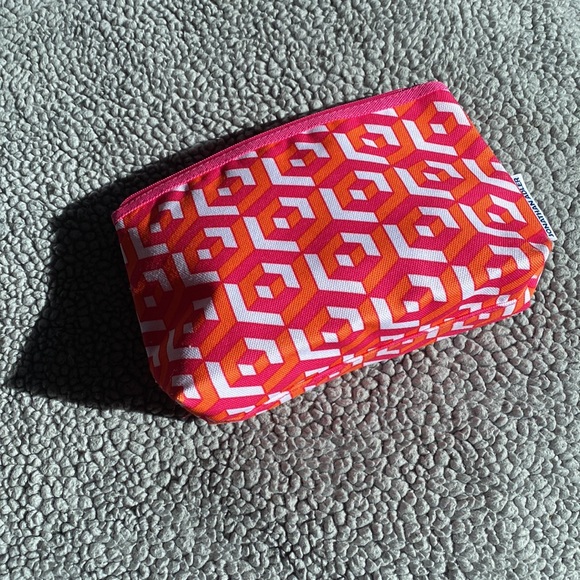 CLINIQUE Cosmetics Bag by Jonathan Adler - Picture 4 of 9